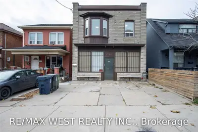 1960 Dufferin Street, Toronto W03, ON M6E 3P7
