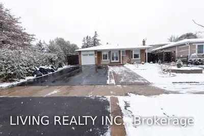 1057 Mcbride Avenue, Mississauga, ON L5C 1M4