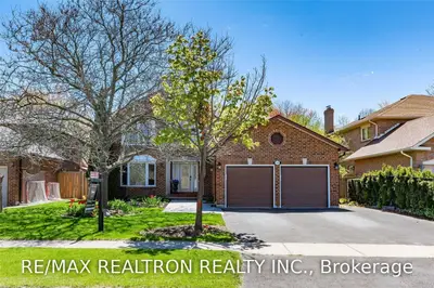 1190 Old Colony Road, Oakville, ON L6M 1J8