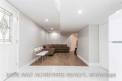 3662 Forest Bluff Crescent, Mississauga, ON L5N 7W2