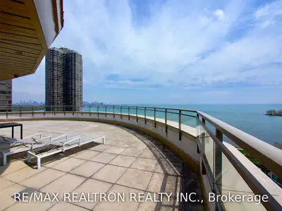 88 Palace Pier Court #905, Toronto W06, ON M8V 4C2