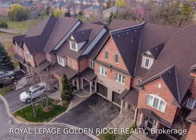 300 Ravineview Way 30, Oakville, ON L6H 7J1