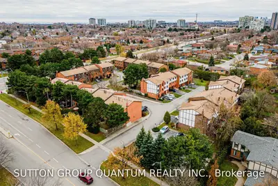 4230 Fieldgate Drive 24, Mississauga, ON L4W 2M5