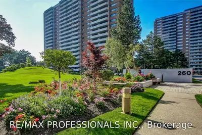 260 Scarlett Road 706, Toronto W03, ON M6N 4X6