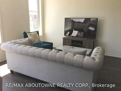 145 LONG BRANCH Avenue 34, Toronto W06, ON M8W 0A9