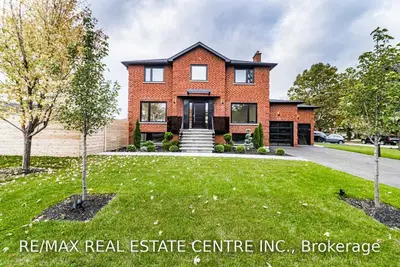 1668 Brentano Boulevard, Mississauga, ON L4X 2Z8