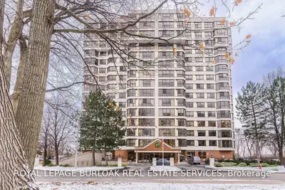 1271 Walden Circle 401, Mississauga, ON L5J 4R4
