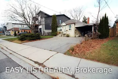 21 Pine Avenue N, Mississauga, On L5h 2p9