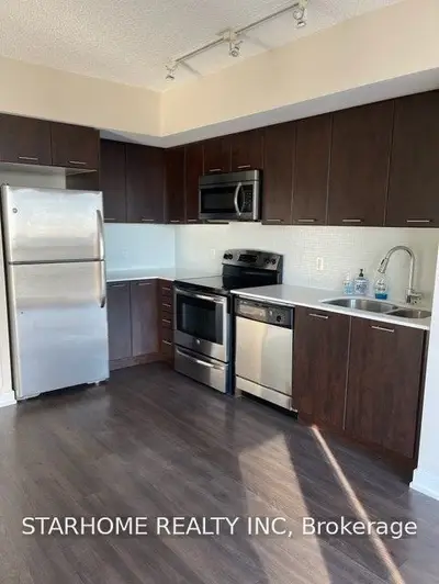 2220 Lake Shore Boulevard W 1201, Toronto W06, ON M8V 0C1