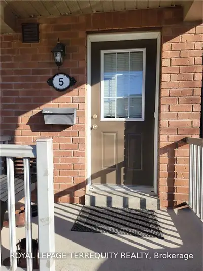 5255 Palmetto Place Place #5, Mississauga, ON L5M 0H2