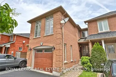 2147 Shorncliffe Boulevard, Oakville, ON L6M 3W7