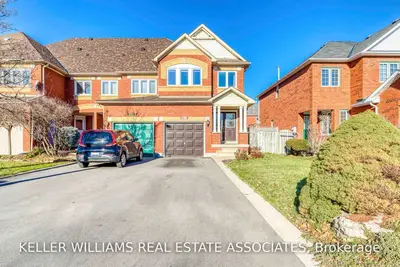 3813 Allcroft Road, Mississauga, ON L5N 7E1