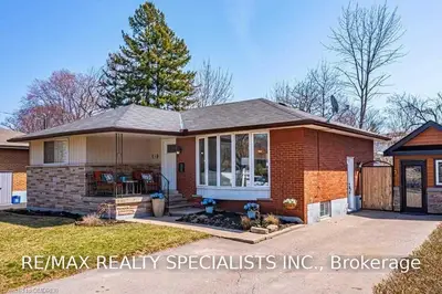 5382 Spruce Avenue Upper, Burlington, ON L7L 1N7