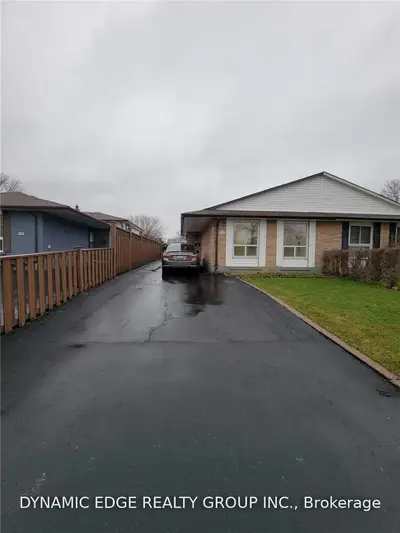 7245 Lancaster Avenue E, Mississauga, ON L4T 2L5