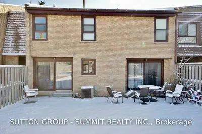 2605 Woodchester Drive 71, Mississauga, ON L5K 2E3