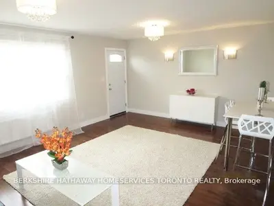 3352 Dundas Street W 2nd Fl, Toronto W02, ON M6P 2A4