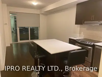 2560 Eglinton Avenue W 1002, Mississauga, ON L5M 0Y3