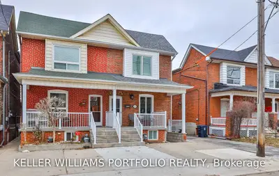 38 Rutland Street, Toronto W03, ON M6N 1G1