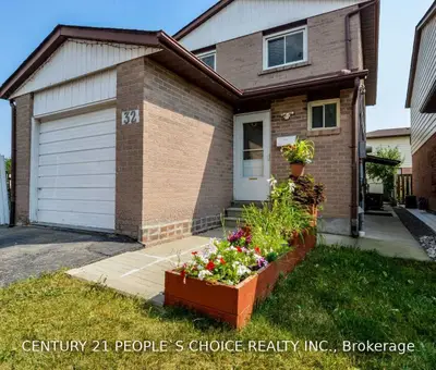 32 Mercedes Drive, Toronto W10, ON M9V 4T6