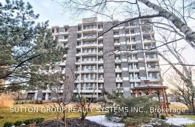 35 Ormskirk Avenue 206, Toronto W01, ON M6S 1A8