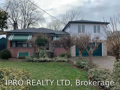 2048 Bridge Road, Oakville, ON L6L 2E7