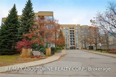2511 LAKESHORE Road W 713, Oakville, ON L6L 6L9