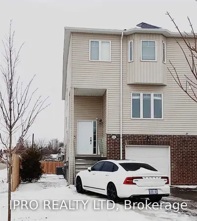 1A Chisholm Crescent A, Orangeville, ON L9W 6Y6