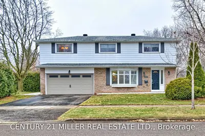 2071 Thornlea Drive, Oakville, ON L6L 1K5