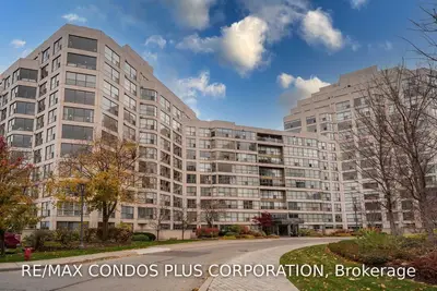 2267 Lake Shore Boulevard W 417, Toronto W06, ON M8V 3X2