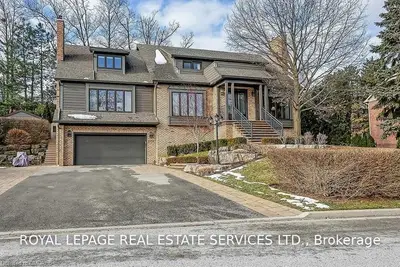 2302 Hoover Court, Burlington, ON L7P 4V2