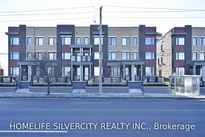 Condo Townhouse in Toronto