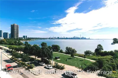 39 Annie Craig Drive 416, Toronto W06, On M8v 0c5