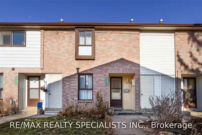 342 Fleetwood Crescent 33, Brampton, ON L6T 2E7