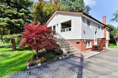 1597 Trotwood Avenue, Mississauga, ON L5G 3Z8