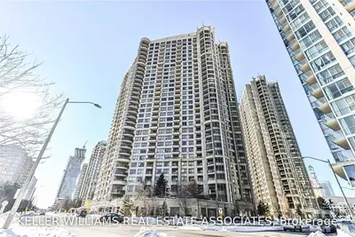 3880 Duke Of York Boulevard 611, Mississauga, ON L5B 4M7