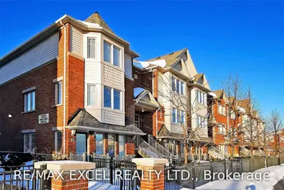 3335 Thomas Street Unit 9, Mississauga, ON L5M 0P7