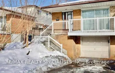 7509 Pickfair Drive, Mississauga, ON L4T 2N1