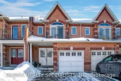 3925 Coachman Circle, Mississauga, ON L5M 6R1