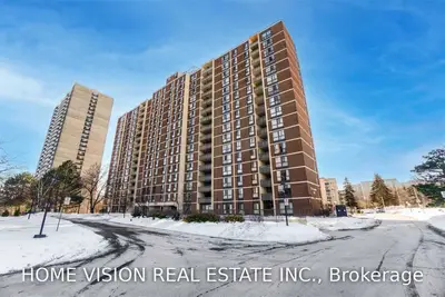 3170 Kirwin Avenue 306, Mississauga, ON L5A 3R1