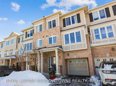 2006 Trawden Way 17, Oakville, On L6m 0m1