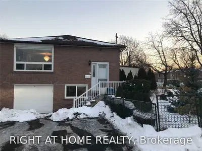 3690 Morning Star Drive, Mississauga, ON L4T 1Y7