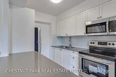 7555 Goreway Drive 5, Mississauga, ON L4T 3M9