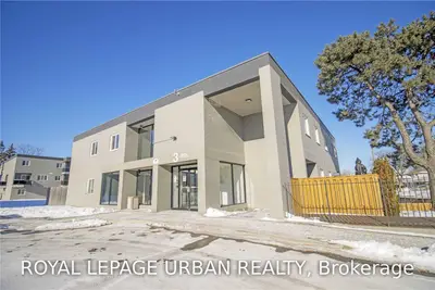 2001 Bonnymede Drive 208, Mississauga, ON L5J 4H8