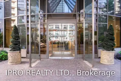 3888 Duke Of York Boulevard 2727, Mississauga, ON L5B 4P5