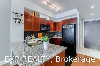 1359 Rathburn Road E 1810, Mississauga, ON L4W 5P7