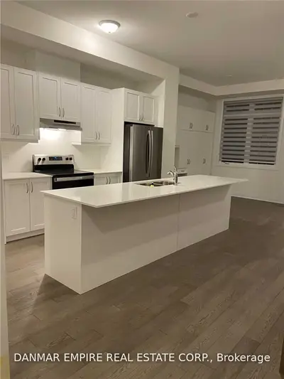 1981 Barber House Lane, Mississauga, ON L5M 6A4