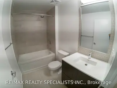 2520 Eglinton Avenue W 1407, Mississauga, ON L5M 0Y2