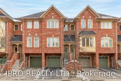 1168 Arena Street 126, Mississauga, ON L4Y 4K7