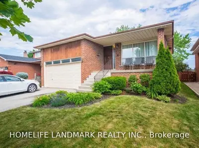 1210 Larny Court Upper, Mississauga, ON L4W 3N4