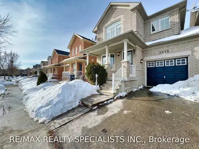 3275 Ridgeleigh Heights, Mississauga, ON L5M 6R9